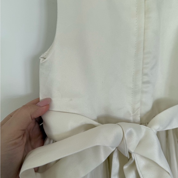 Formal Elegant Cream Sleeveless Girls Dress - Size 6t - Picture 3 of 9